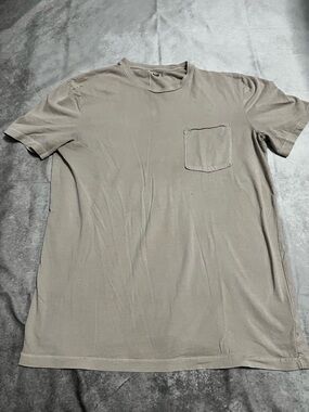 PAIGE Men's Short Sleeve Pocket Tee in Taupe